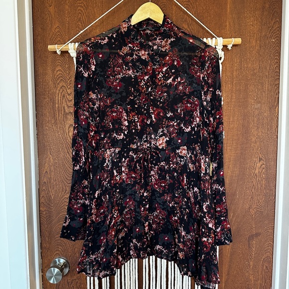 Zara Tops - Zara See-trough Flowers Blouse/Tunic